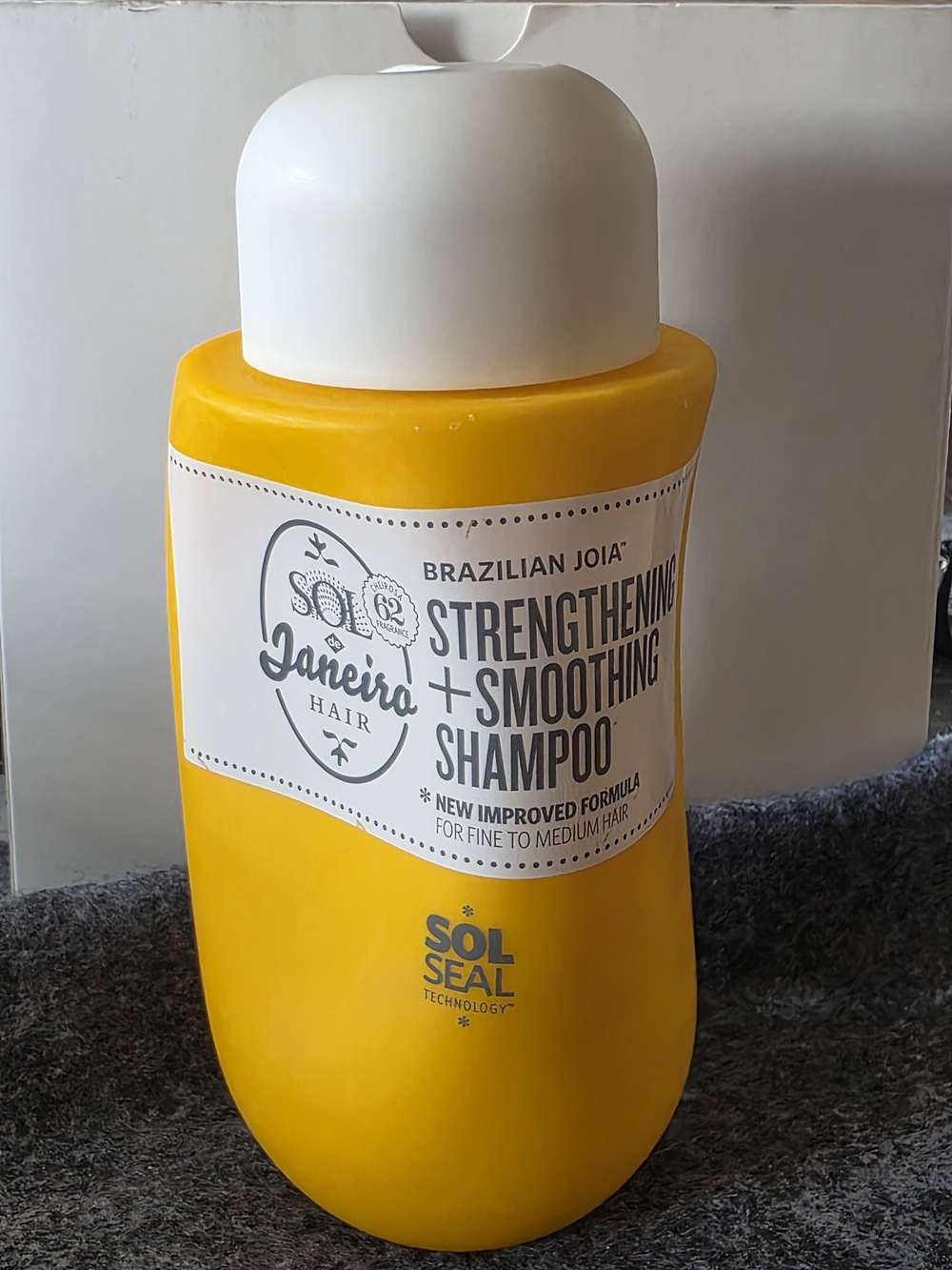 Sol de Janeiro Strengthening + Smoothing Shampoo - Yellow & White